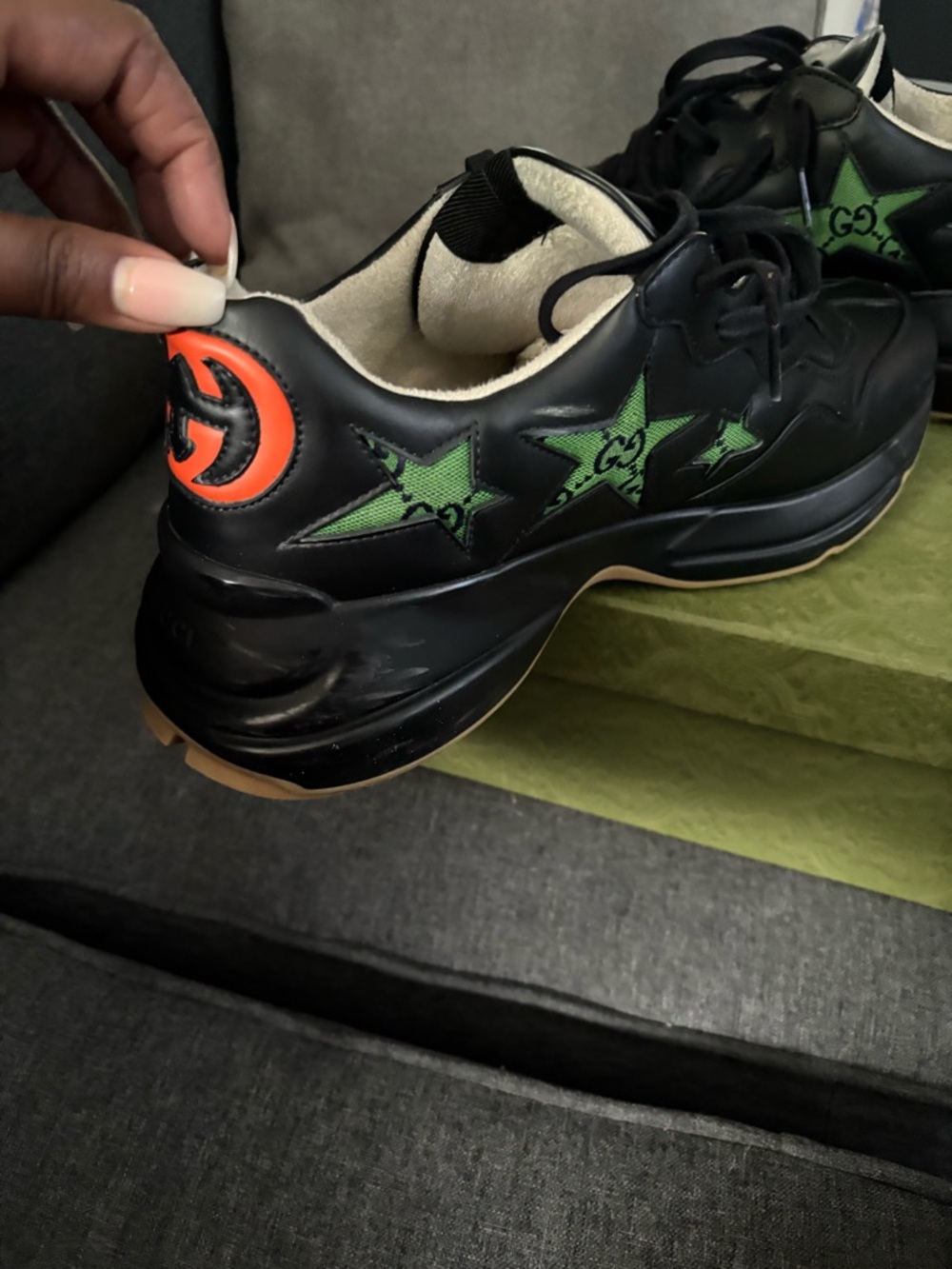 Gucci Black Leather Sneakers with Green Star Appliqués and Orange Heel Accents - Picture 4 of 12